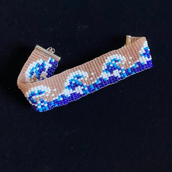 Ocean Wave Bracelet - Picture 1 of 3